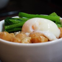 写真(鶏テール丼)