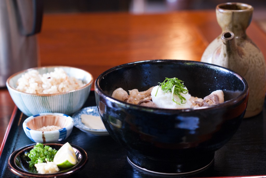 猪肉の乗ったぶっかけうどん