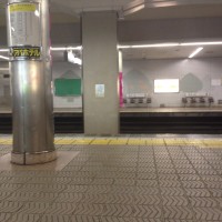 長居駅構内(iPhone4S)