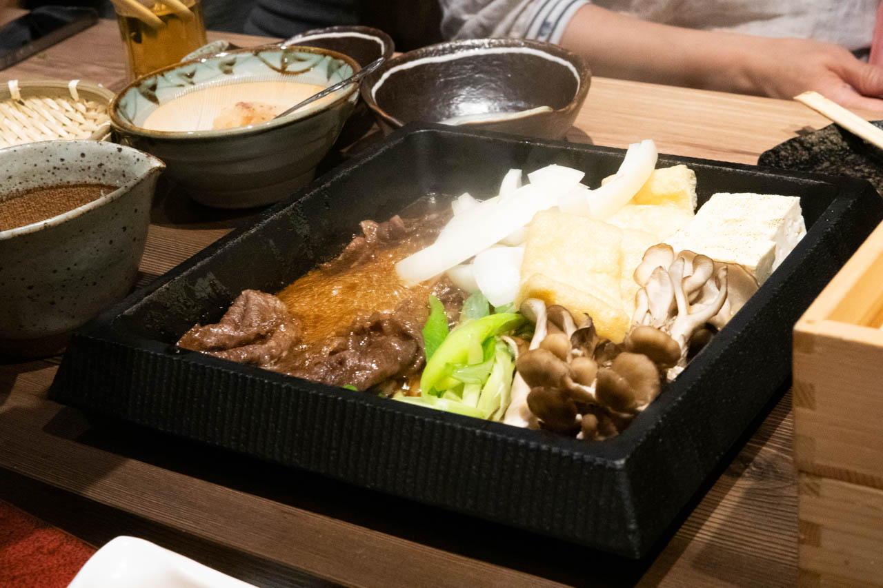 すき焼き外食をお手軽に@難波「すき焼き 串焼 北斗」